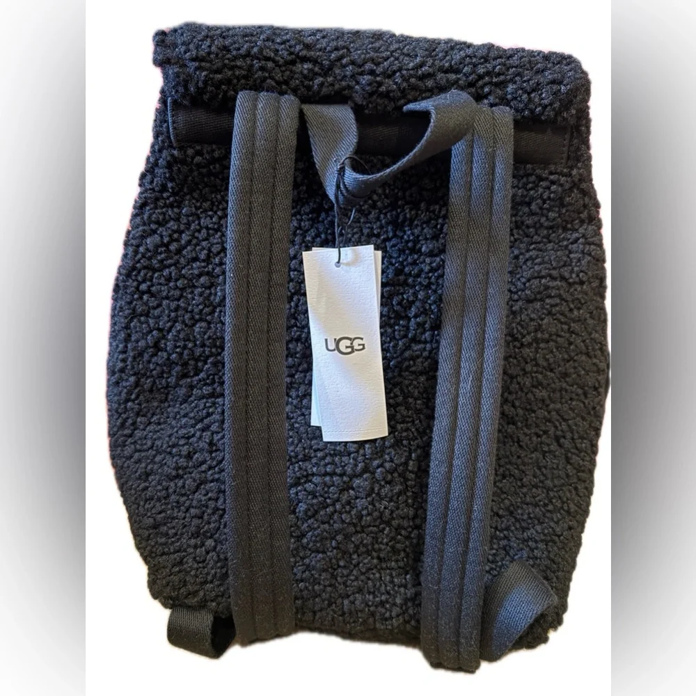 ✨NEW✨ Ugg Backpack - Picture 2 of 4